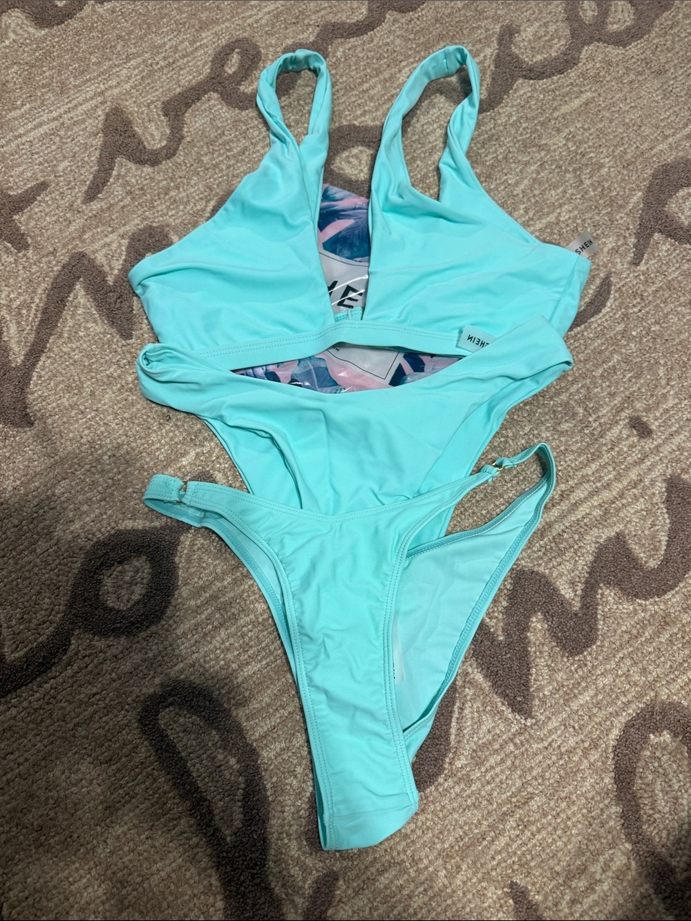 Women’s Mint Cutout Bikini Set - Stylish Two-Piece Swimwear